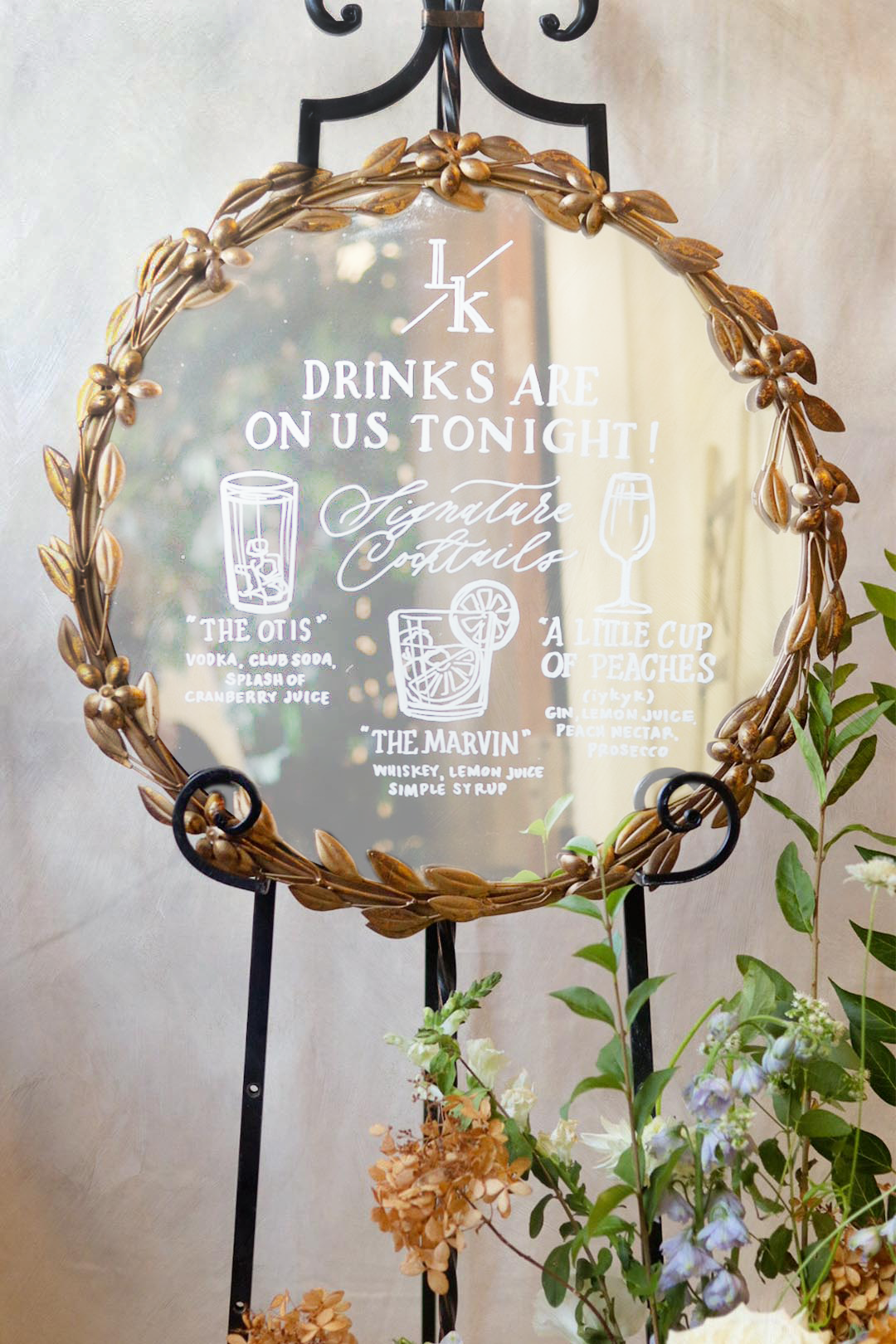 Ornate Circle Gold Mirror 18"x18" | LOCAL RENTAL