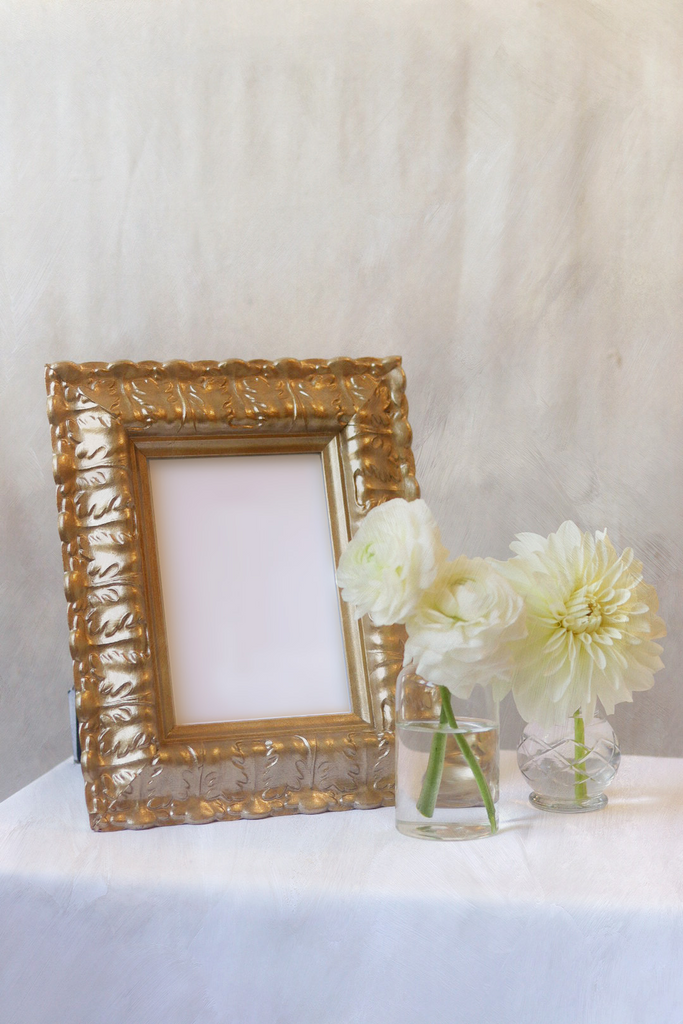 Ornate Gold Frame 5" x 7" | RENTAL
